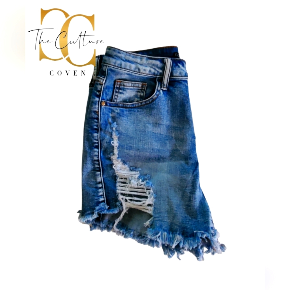 Date Night Ripped Denim Shorts - Picture 3 of 3